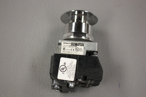 SIEMENS  52PP2G3AB 52AATG3B GREEN OIL TIGHT PUSHBUTTON