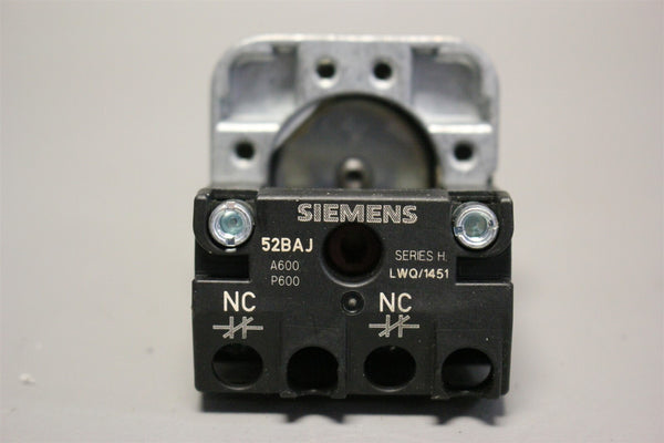 SIEMENS RED PUSH-BUTTON SWITCH 52PA8A2 W/52BAJ