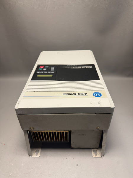 ALLEN BRADLEY 1336 PLUS II 20HP DRIVE 1336F-B020-AA-EN-HCS2-L6E SERIES A