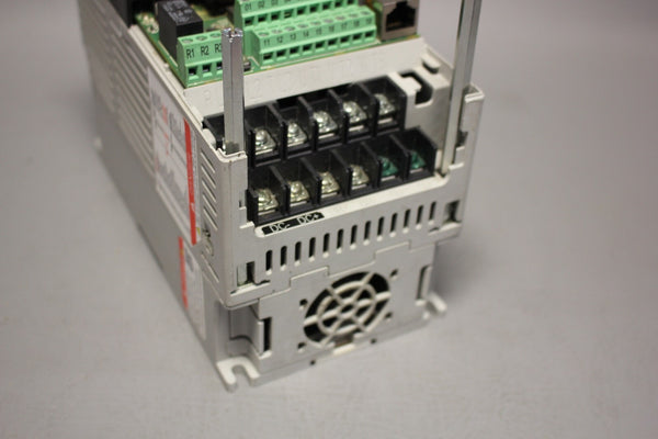 ALLEN BRADLEY POWERFLEX 3HP AC DRIVE  22B-D6P0N104 A