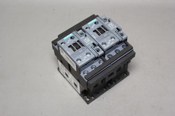 UNUSED SIEMENS REVERSING CONTACTOR  3RA2323-8XB30-1AK6