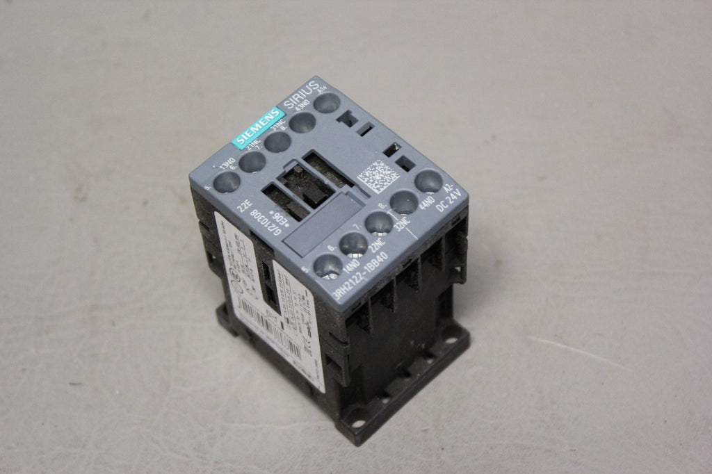 SIEMENS 3RH2122-1BB40 CONTACTOR