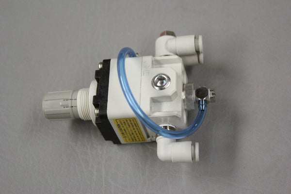 SMC PRESSURE REGULATOR  IR1010-01-X92