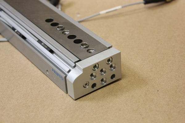 FESTO LINEAR SLIDE TABLE  P/N: DGSL-10-100-Y3A