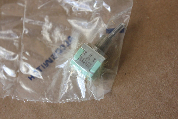 New Alco MTE206PA Toggle Switch With Hardware DPDT ON-ON-ON 6A~125V 3A~250V