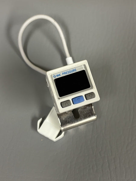 SMC ZSE30A-01-N-M Pressure Switch