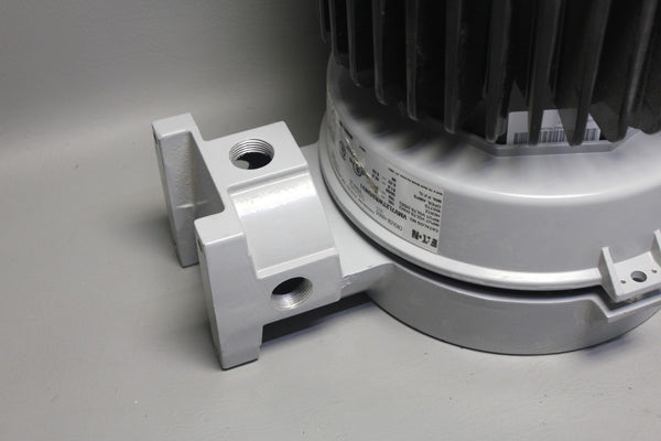 EATON LUMINAIRE FITTING FOR HAZARDOUS LOCATIONS VMV7L2TWR3/UNV1 MODEL M2