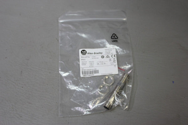 NEW ALLEN BRADLEY PROXIMITY SWITCH 872C-D3CP12-D4 SER. E