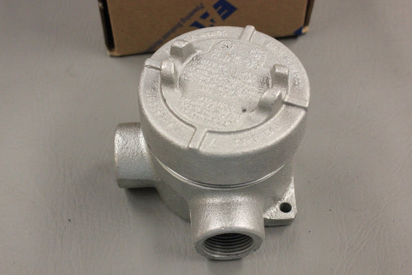 NEW EATON CROUSE HINDS 0105267-1 EAJ EXPLOSION PROOF OUTLET