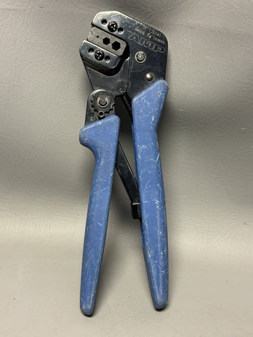 AMP H0645 HAND CRIMPER TYCO ELECTRONICS TOOL