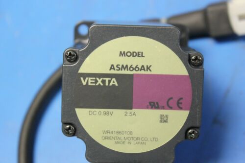 Vexta Servo Motor 0.98V 2.5A ASM66AK