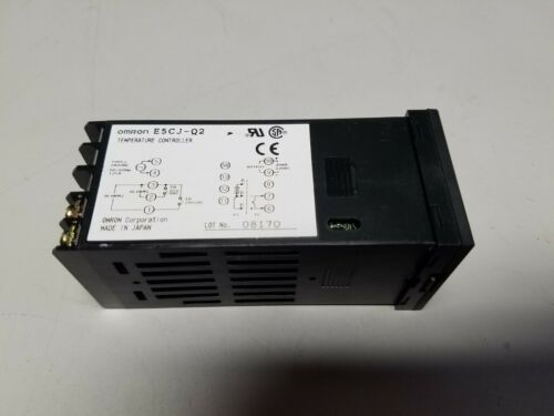 Omron E5CJ-Q2 Temperature Controller E5CJ NEW