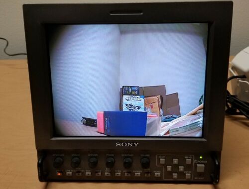 Sony LMD 9030 9" Professional Portable LCD Monitor W/AC Adaptor ACLMD9