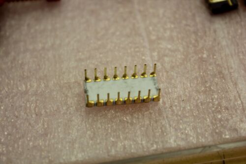 Fairchild 93410-DC White Ceramic/Gold IC Circuit Vintage Chip