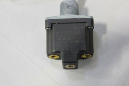 Honeywell 1NT1-8 Toggle Switch SPDT 10A 125V ON-MOMENTARY