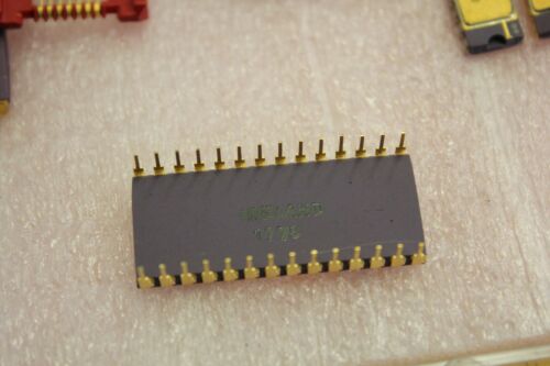 Analog Devices AD7522LD DAC D/A Converter Purple Ceramic/Gold IC Circuit