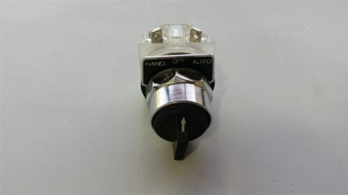 SQUARE D 3 POSITION SELECTOR SWITCH WITH CONTACT BLOCKS 9001 KA-3 G & KA-2 G