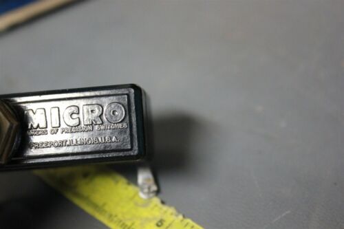 VINTAGE MICRO SWITCH SNAP ACTION SWITCH BZ-2RQ1T04