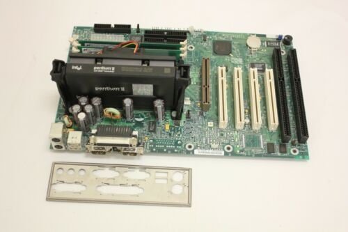 Intel Pentium II 720930-213 Motherboard IUS293028831 w/ 64 gb Ram