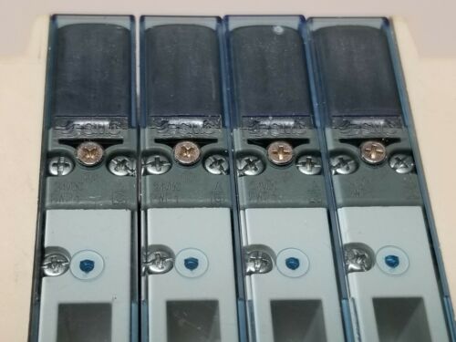 New SMC 4 Port Solenoid Valve Manifold Assembly With SY3100-51 Valves