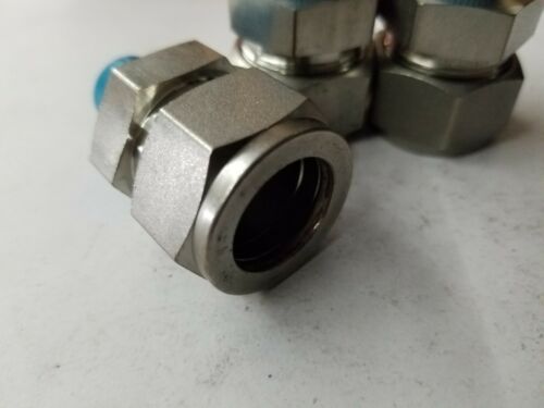 3 New Swagelok Stainless Steel Male Connector Fittings 3/4x1/4 SS-1210-1-4