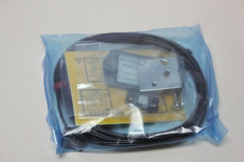 Keyence Digital Laser Sensor Head, Amplifier & Reflector LV-H62 LV-21A & R-6